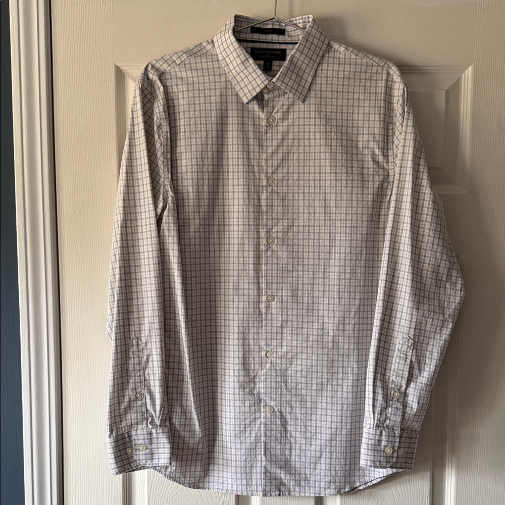 Banana Republic White and light blue Checkered Men's dress Shirt. Medium.